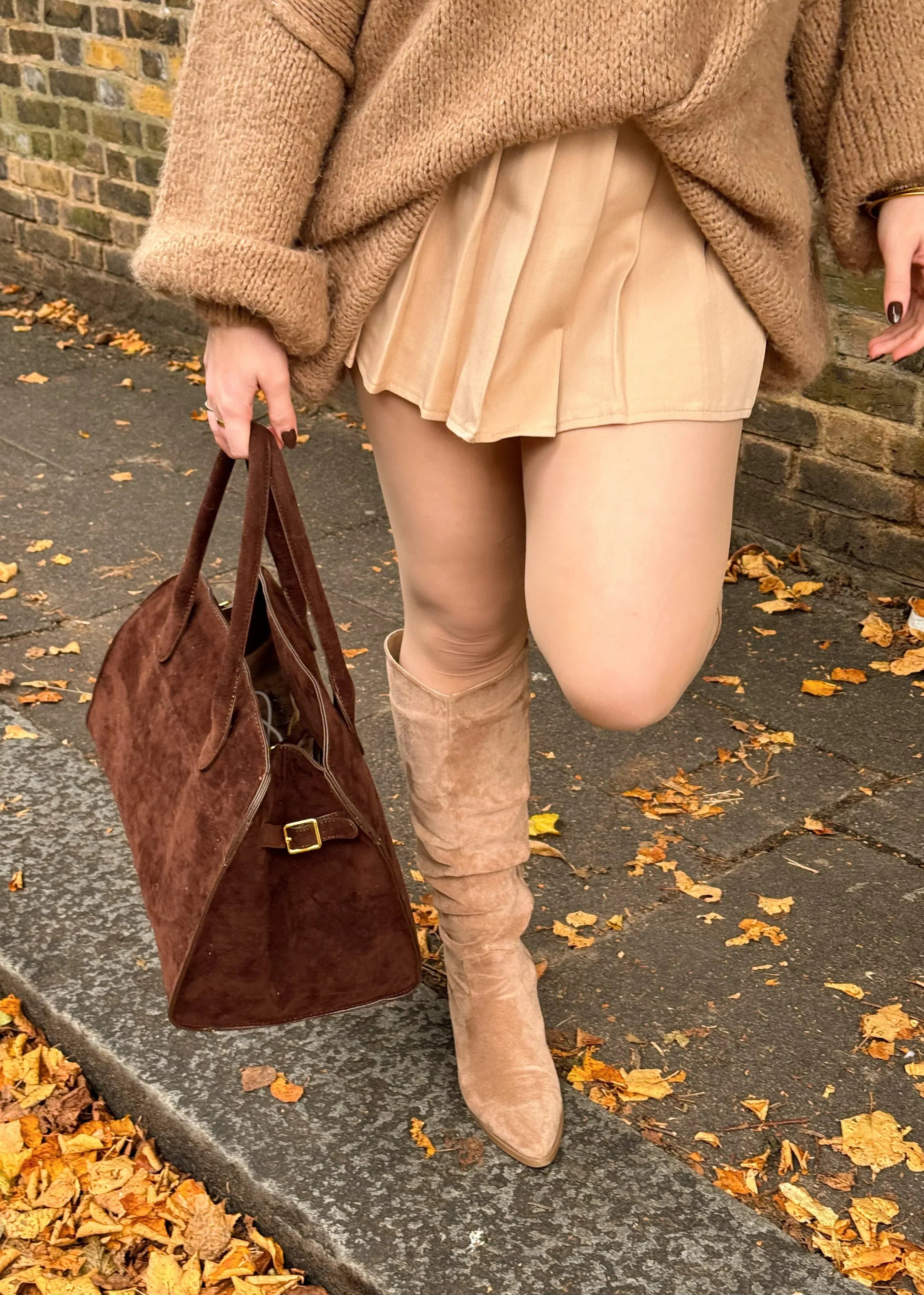 Esther | Tas